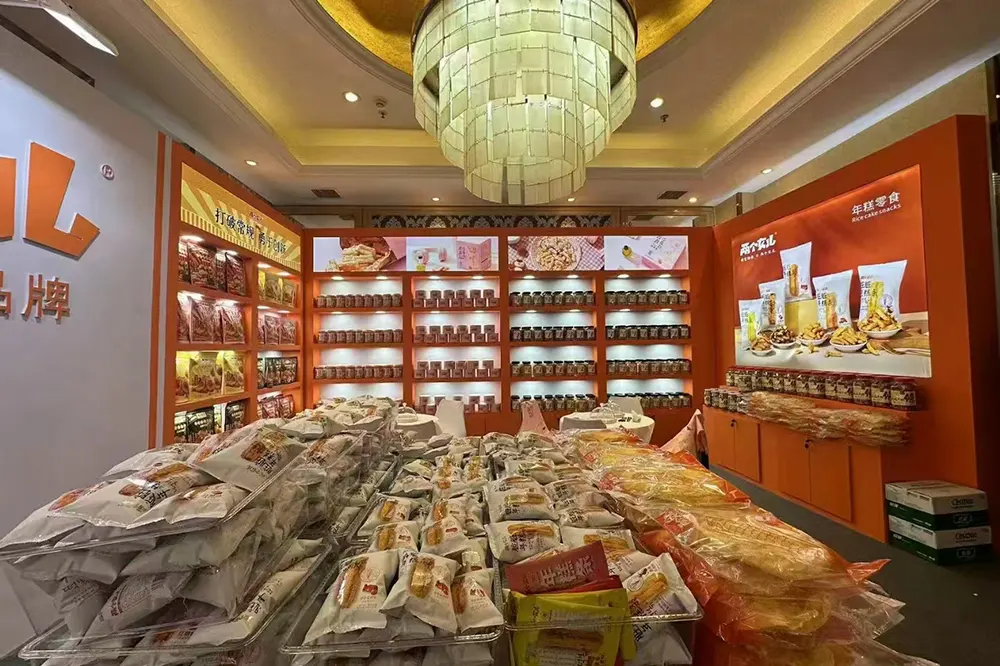 Presentando classici e innovazioni alla fiera primaverile dello zucchero e del vino di Chengdu del 2024, i nostri prodotti hanno ricevuto ampi elogi
